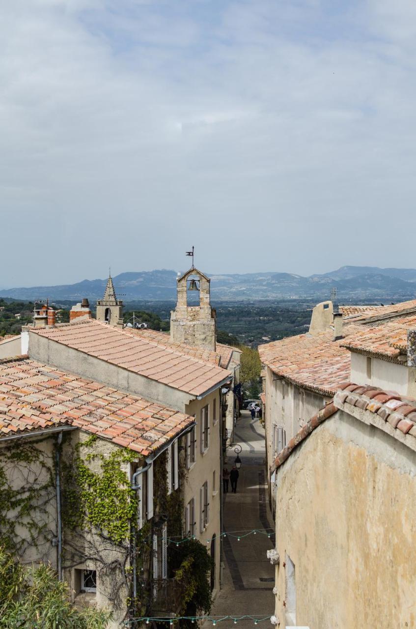 Hotel Les Remparts Venasque Esterno foto