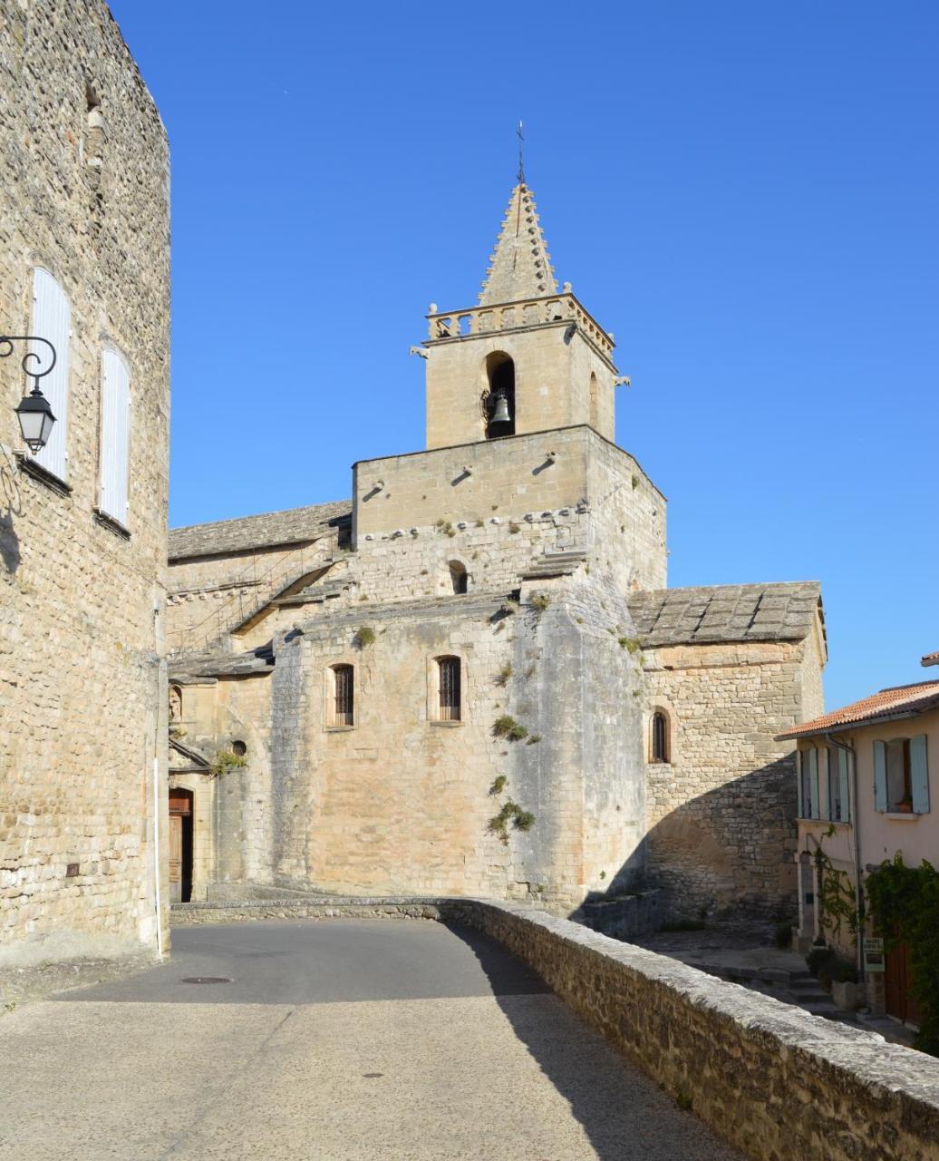 Hotel Les Remparts Venasque Esterno foto